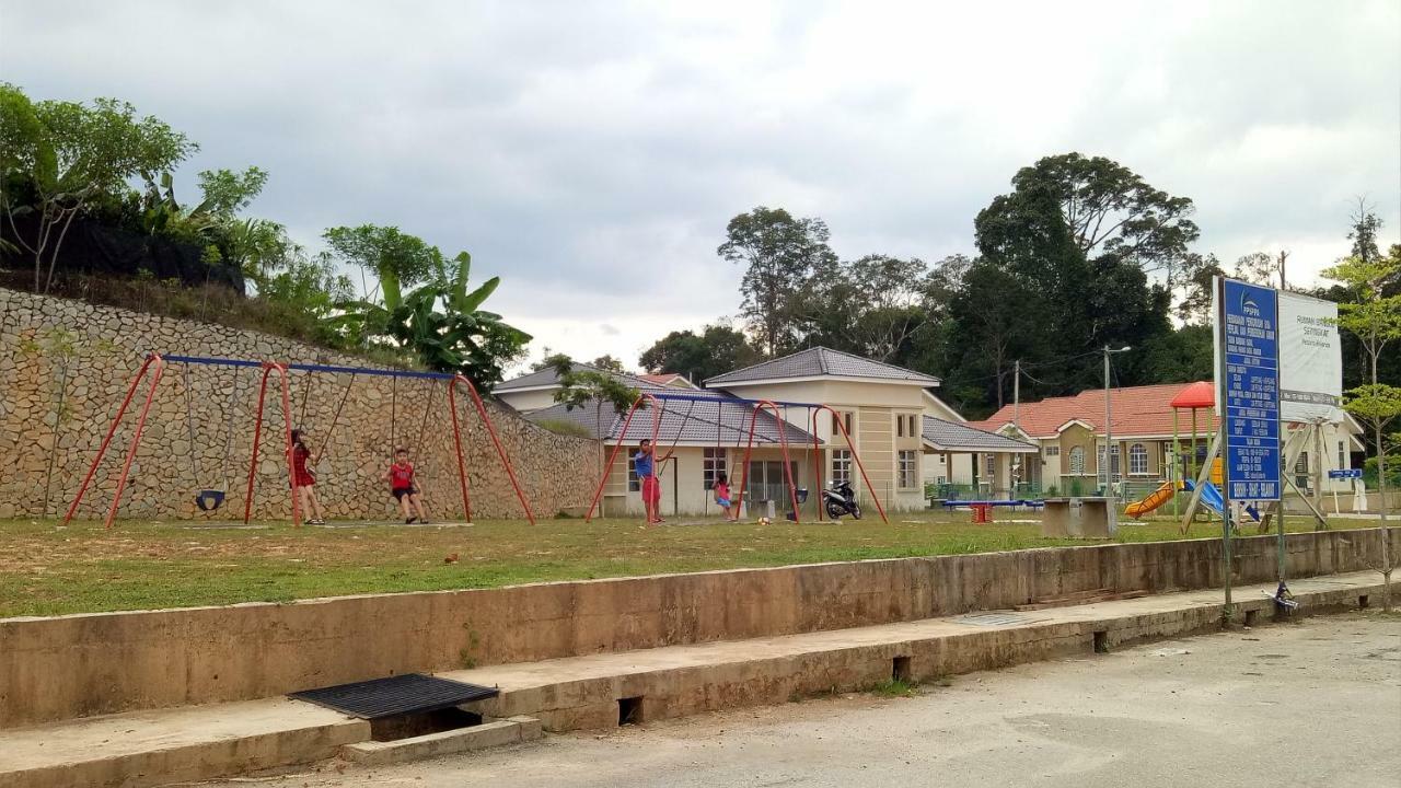 Gambang Homestay Banglomuslim Kuantan Buitenkant foto