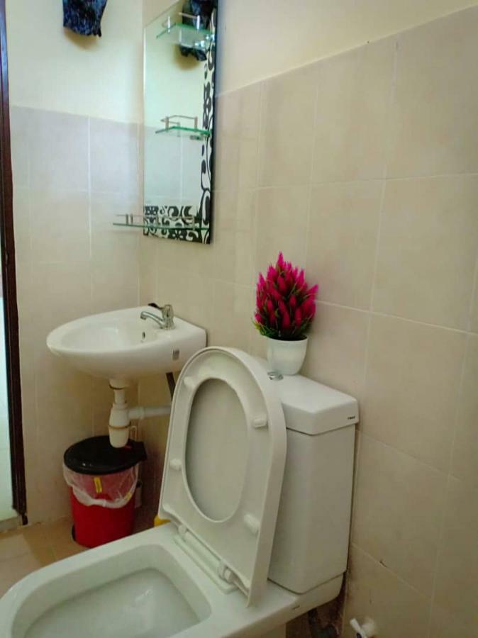 Gambang Homestay Banglomuslim Kuantan Buitenkant foto