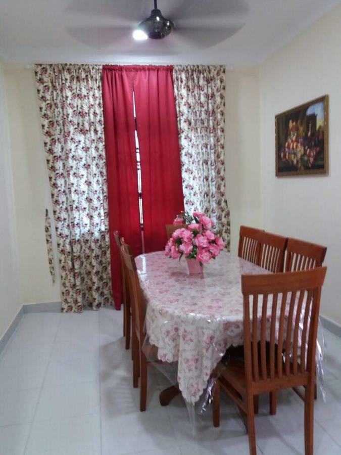 Gambang Homestay Banglomuslim Kuantan Buitenkant foto